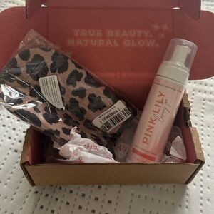 NEW Pink Lily Luxury Tan Dark Shade with Leopard Print Mit